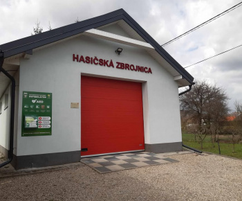 Aktuality / školenie k používaniu defibrilátora v našej obci - foto